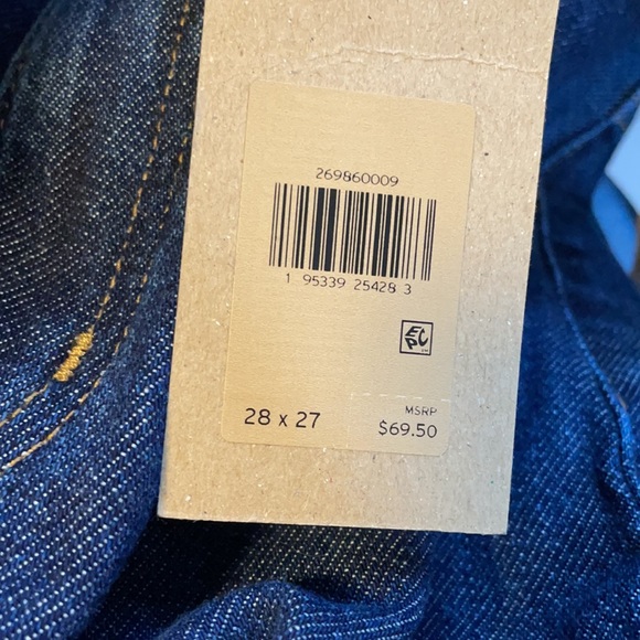 NWT Levi’s High Rise Mom Jean Size 28 - Picture 4 of 8